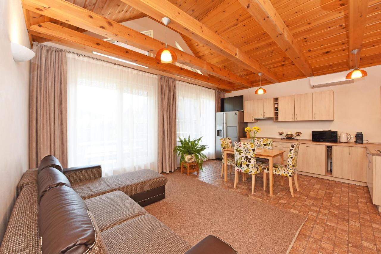 Pajurio Vingis Aparthotel Palanga Esterno foto