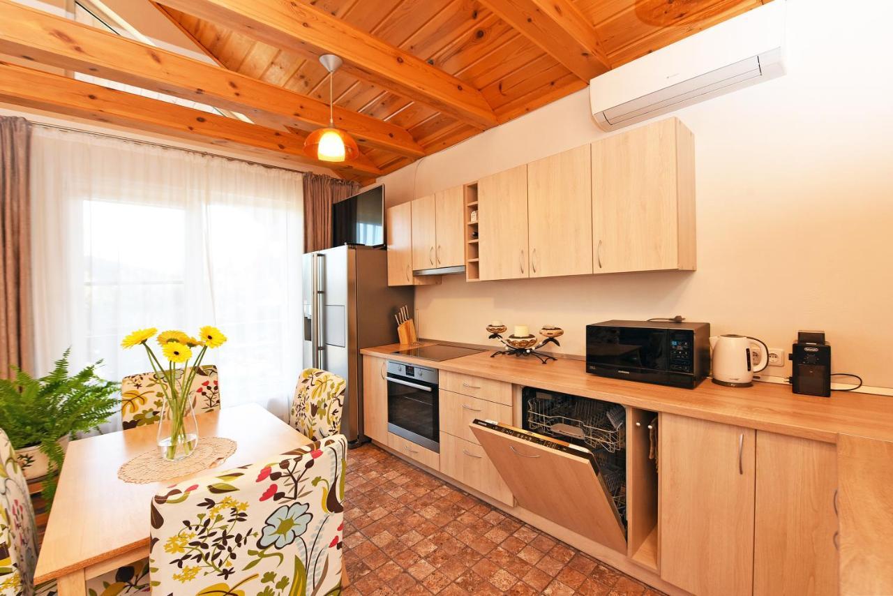 Pajurio Vingis Aparthotel Palanga Esterno foto