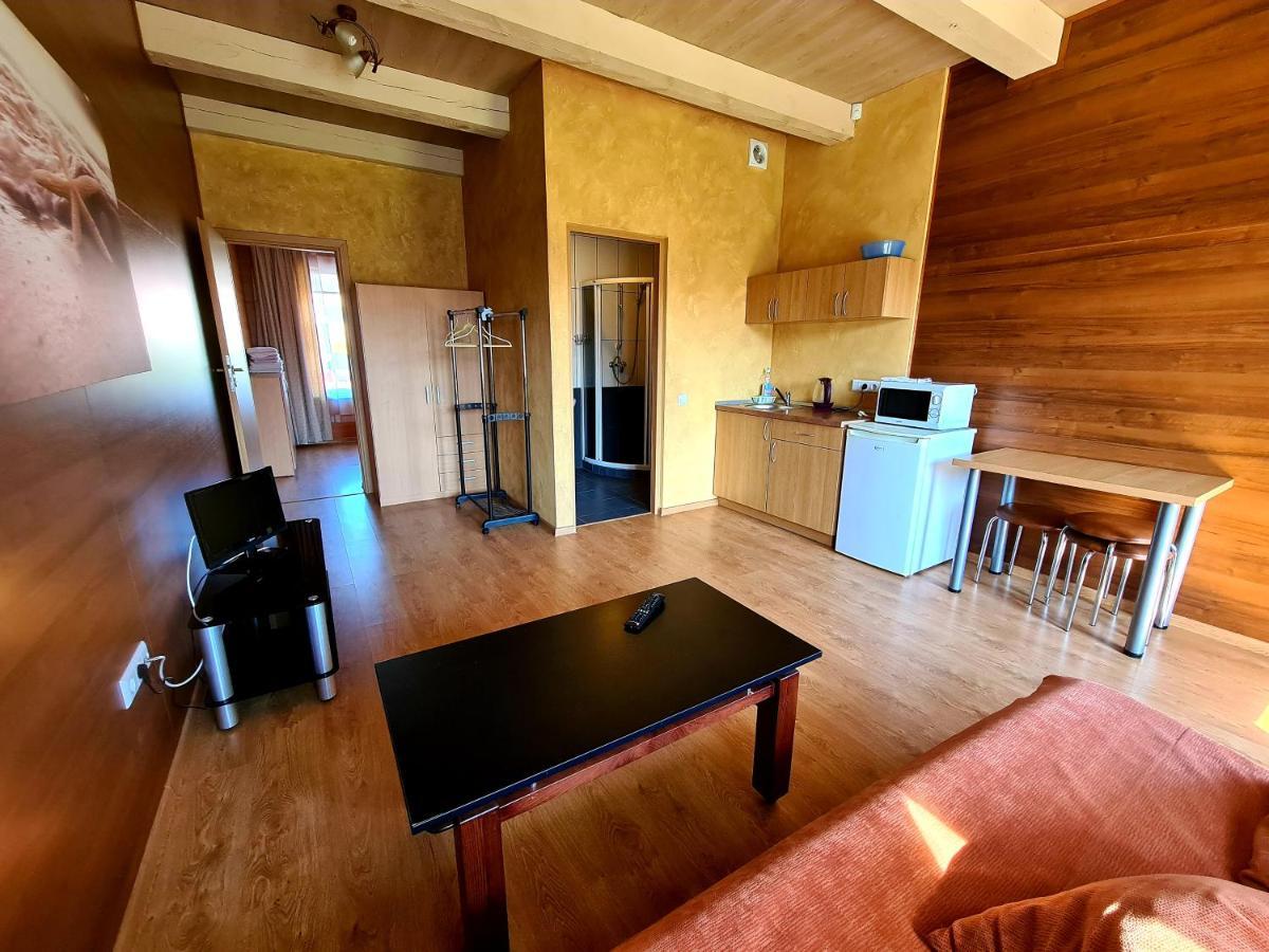 Pajurio Vingis Aparthotel Palanga Esterno foto